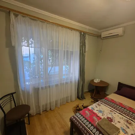 в парковой зоне возле моря Appartement Odessa