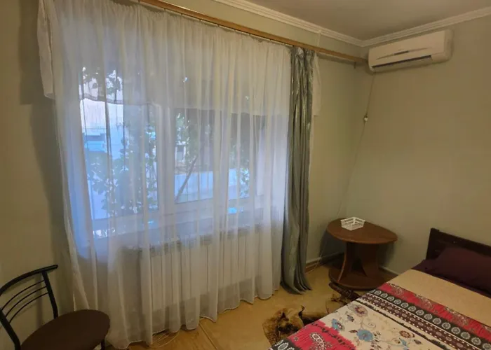 в парковой зоне возле моря Apartamento Odessa