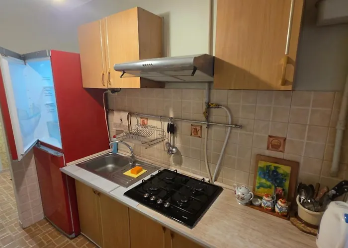 в парковой зоне возле моря Apartamento Odesa